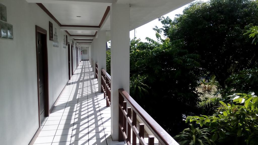 Thong Paeka Hotel Prasat Exterior photo